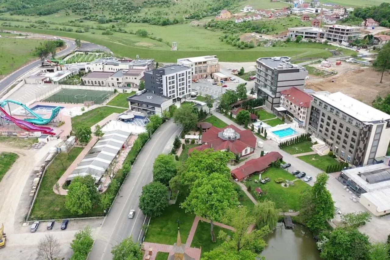 普里斯登酒店 Băile Felix 外观 照片